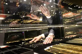 “攒金豆”网店关停，给年轻人“买黄金”提了个醒 |新京报快评图片