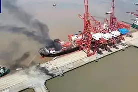 宁波港危险品柜爆炸 中国船东协会副秘书长赵庆丰：高温天气给危险货物水上运输带来额外风险图片