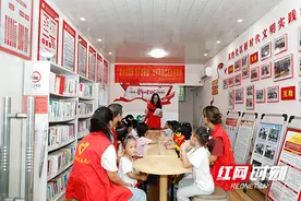 湖南新田：童心迎国庆 巧手贺祖国（组图）图片