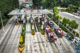 “中原粮仓”迎来麦收时刻 河南交通全力护航 确保粿粒归仓图片