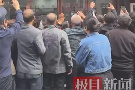 特写丨理发师晓华爆红后的一天图片