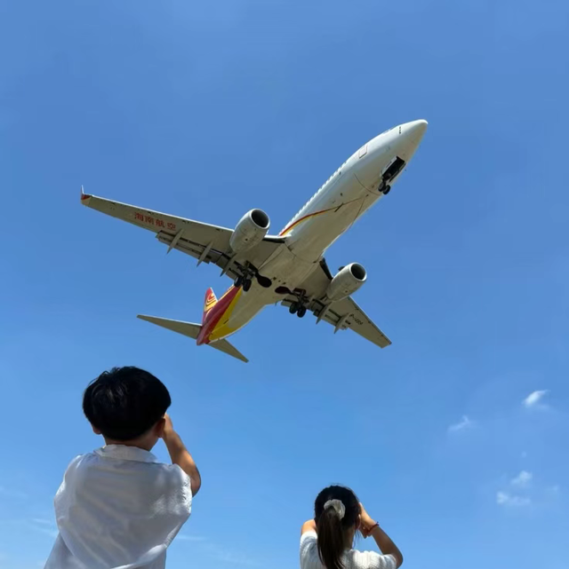 港视角丨速来get宝藏观机打卡地，一起“追飞机”！