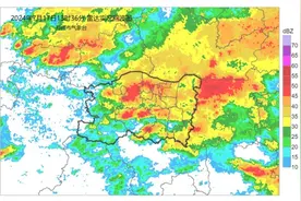 郑州的雨还在下，目前强降雨核心在开封，明天上午移出河南图片