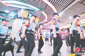 全网播放量破12亿次 《守护解放西》，守护的是民心图片