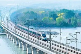 沪苏湖高铁开通运营图片