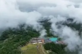 湖北宜昌：废弃矿山披新绿 山村转型促振兴图片