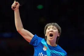 乒超联赛：王楚钦领衔山东魏桥拿下男团冠军 王曼昱领衔山东鲁能夺得女团冠军图片