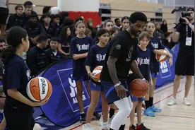 欧文传授运球技巧：节奏就像跳舞一样图片