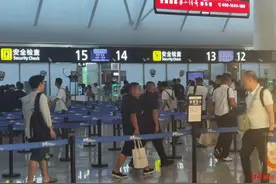 去机场前，注意检查充电宝！新规实施以来，成都天府机场安检每天拦下不合规充电宝几千个图片