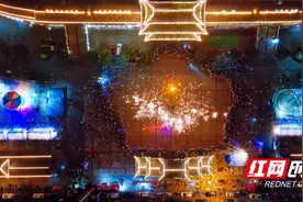 城步：六月六山歌节带火旅游热闹夜市图片