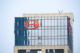 广汽集团换帅：董事长曾庆洪退休，总经理冯兴亚接棒，能否扭转业绩颓势？图片