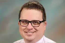 美众议院通过“剥离TikTok”法案，美国学者：40年前熟悉的味道图片