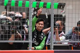 中国车手周冠宇加盟F1法拉利车队图片