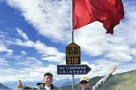 12天行驶3100公里 太原的哥驾出租车打卡拉萨图片