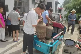 嘉祥县大张楼镇开展废旧液化气钢瓶置换补贴工作图片