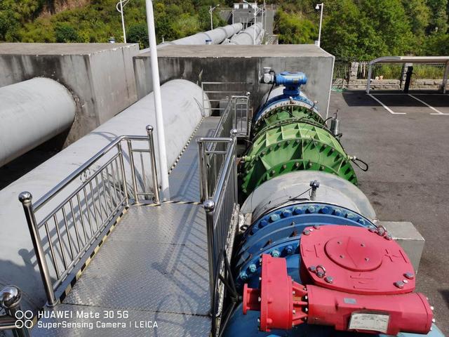 《与水同行》吴桂元