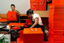 父亲是名牺牲的军士！那个持优待证的男孩，长大后想考军校图片