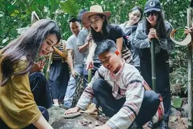 西双版纳探索“就业+生态游”新路子 催生基诺山乡“雨林徒步游”线路火爆出圈图片