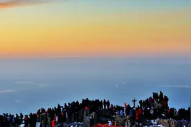 近期夜爬泰山需注意！这则官方提示很重要图片