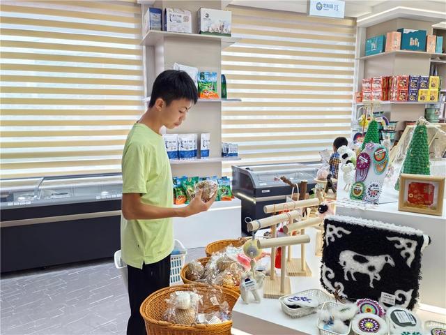 让草原旅游迸发全新活力