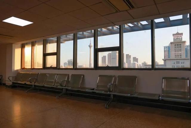 推开南开的窗，你会看到——