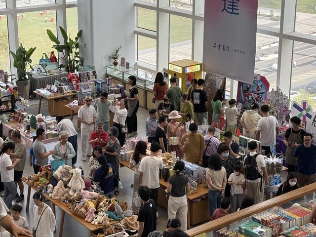 临港，如何成为节日“顶流”？