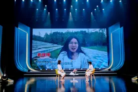 从被学生气哭到成为“全国模范教师”，教师节的学生祝福让她再度哽咽图片