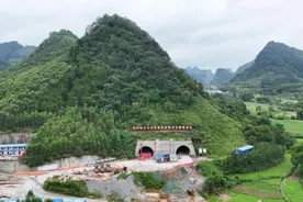 来宾两条过境高速公路建设“进度条”不断刷新！图片