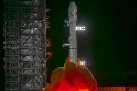 西昌卫星发射中心成功实施天问二号“零窗口”发射图片