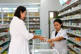 我国执业药师总数逼近85万，“影子药师”为何仍屡禁不止图片