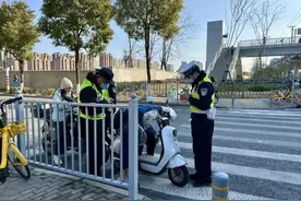 多措并举、标本兼治，青浦交警开展非机动车乱骑行交通违法专项整治行动图片