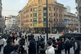 16888元/晚的套房售罄，排骨年糕成顶流！繁花大结局，同款还在火图片