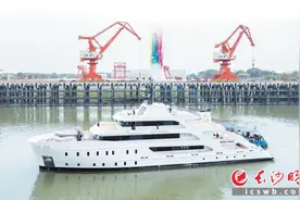 “长沙造”超级游艇驶向爱琴海图片