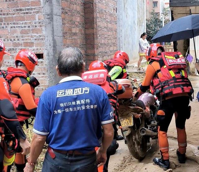 广东清远暴雨灾后现场：洪水退去