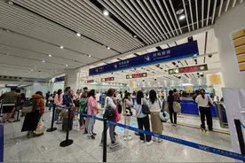 昆明长水国际机场入出境马来西亚籍旅客同比去年增长87%图片