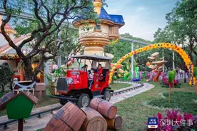 “五一”演艺活动创新融合、雨中上演，世界之窗迎30周年图片