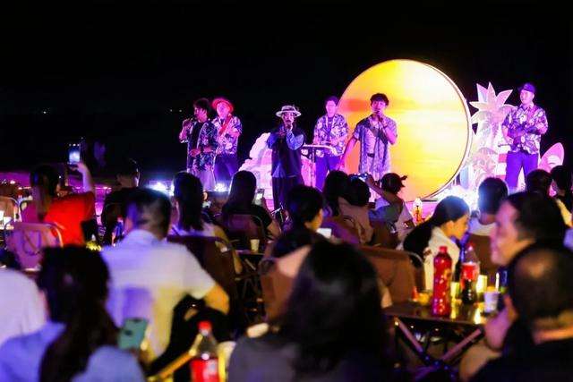 群艺好戏连台，千帆即将出港！防城港八月终极剧透：夜岛×美食×欢乐颂三重暴击！