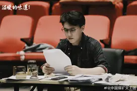 并非空降而是土生土长的“煤矿”人 靳东：行动大于一切 好的作品才是王道图片