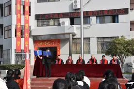 湖北：广水市实验高中百日誓师大会点燃学子高考冲刺激情图片