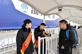 春运回家路，渤海轮渡有 “速度”更有“温度”图片