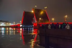 “特别的爱送给中国朋友”——俄罗斯圣彼得堡首次开桥庆春节图片