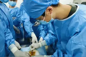 “卫”战而行！中部战区总医院“百支手术队”的冲锋姿态有点酷图片