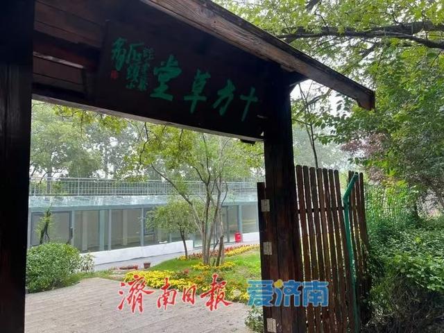 秋色不等人 速来解锁公园景区的N种玩法！
