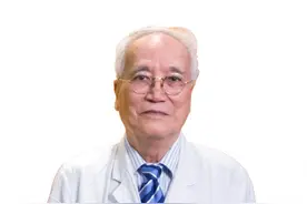 对话港中大药用植物应用研究国家重点实验室主任梁秉中：中医药“走出去”可实现双赢图片