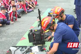 邵阳县：100多名小学生走进消防队 度过别样“六一”儿童节图片