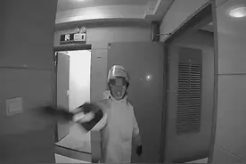 “你跑不掉，我天天来！”外卖员被投诉后持刀上门，警方回应图片