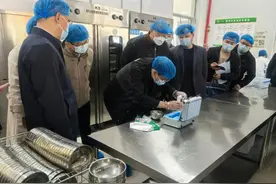 东营市市场监管局聚焦“三结合”规范餐饮具清洗消毒图片