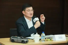 上汽大众率先提出“整车终身质保”，把价格竞争变为终身陪伴图片