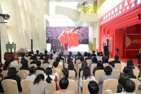 乳山市新时代“红色乳娘”宣讲团进京宣讲，乳娘事迹传天下图片