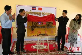 柬埔寨第二座“澜湄书屋”在干拉省落成启用图片